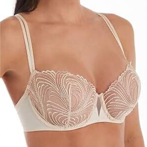 NWT La Perla lingerie, gorgeous color, bra 38- C , underwear size 3 or L